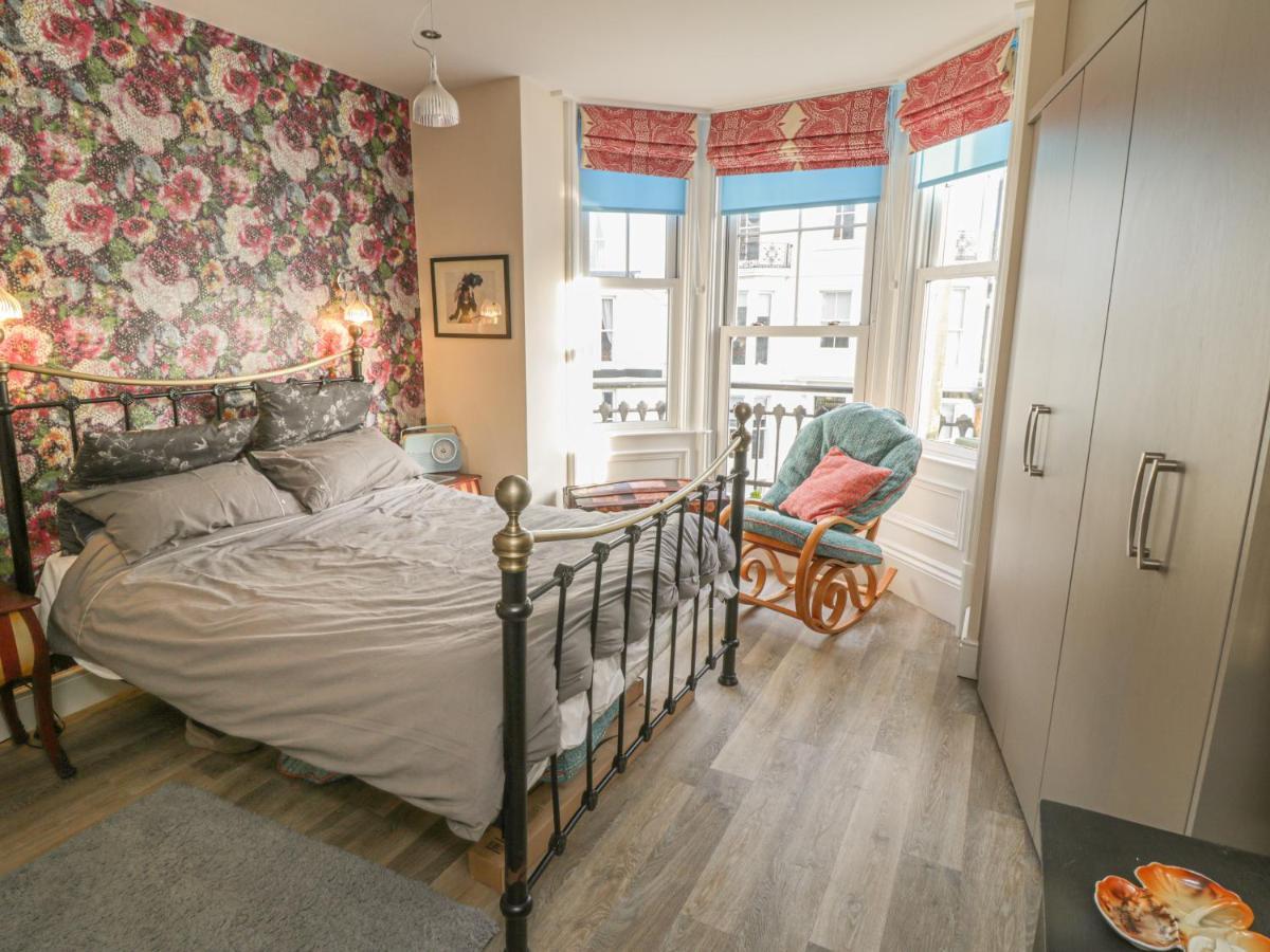 Apartment 4 Whitby Bagian luar foto